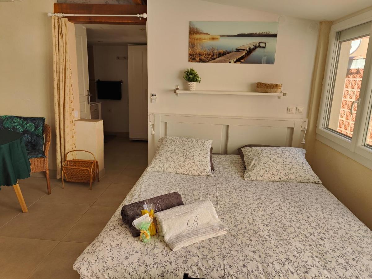 Studio hyper équipé à 150m d'une plage de sable fin grande terrasse presqu'île de charme Saint-Mandrier-sur-Mer Exterior foto